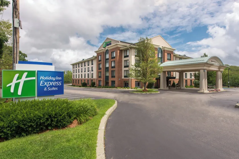 Holiday Inn Express Hotel & Suites Auburn by IHG - Image 1