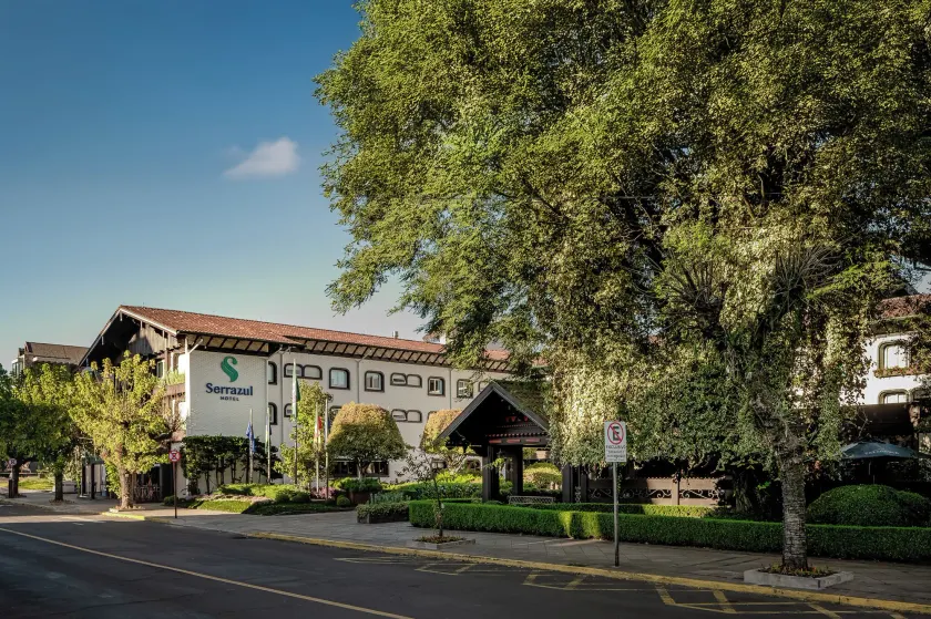 Serrazul Hotel - Image 1