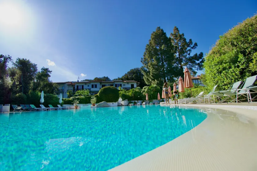 Eden Park Hotel - Image 1