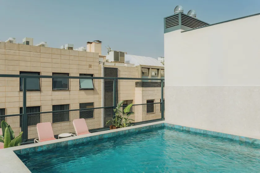 Ramirez Flats Valencia - Image 1