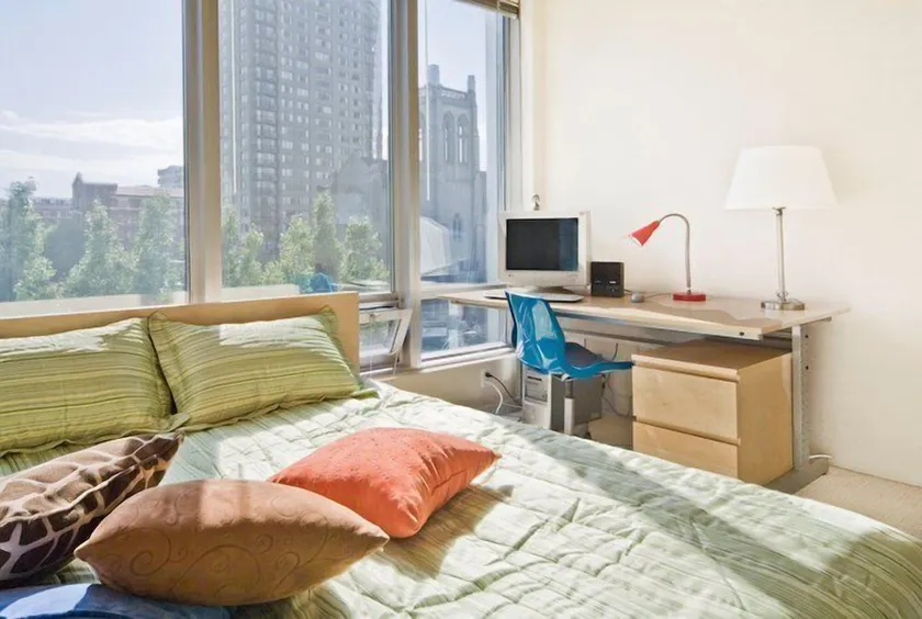 Stunning 1-Bedroom Condo in the Heart of Vancouver - Image 1