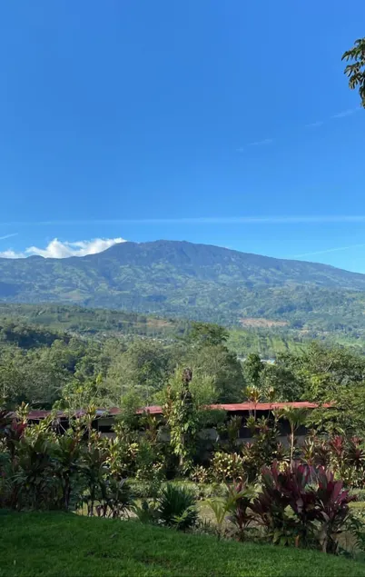 Hotel Green Mountain Turrialba - Image 1