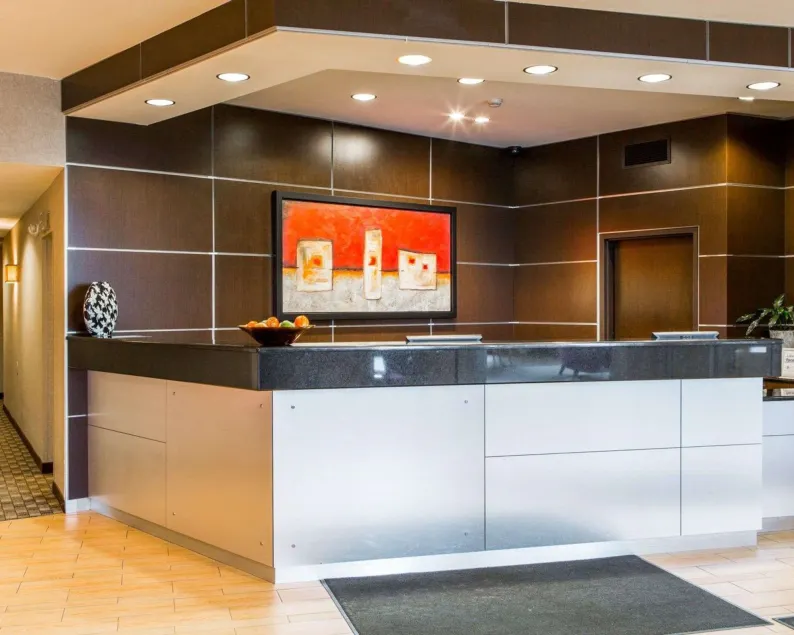 Cambria Hotel Appleton - Lobby