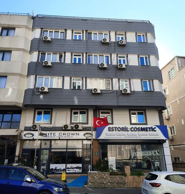 White Crown Apartman ve Yaşam Merkezi - Image 1