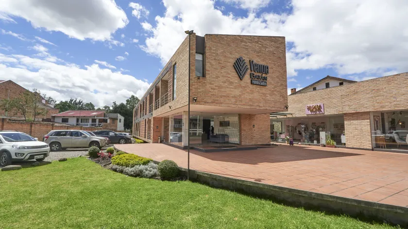 Hotel & Suites en Cuenca, Venue Batán - Image 1