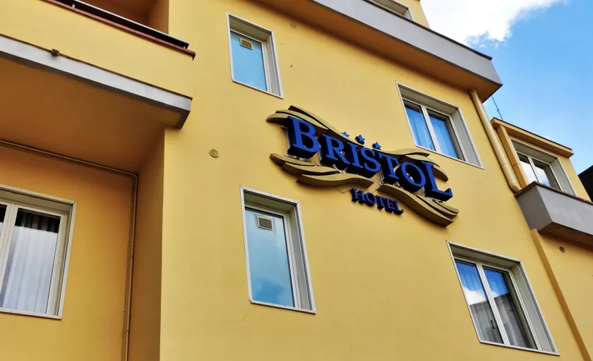 Hotel Bristol - Image 1