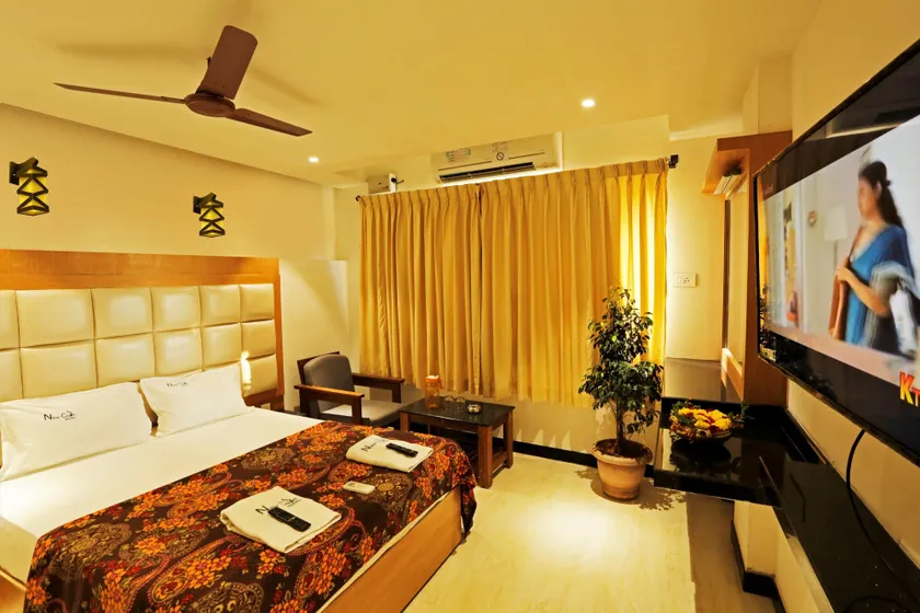 New Cape Hotel - Image 1