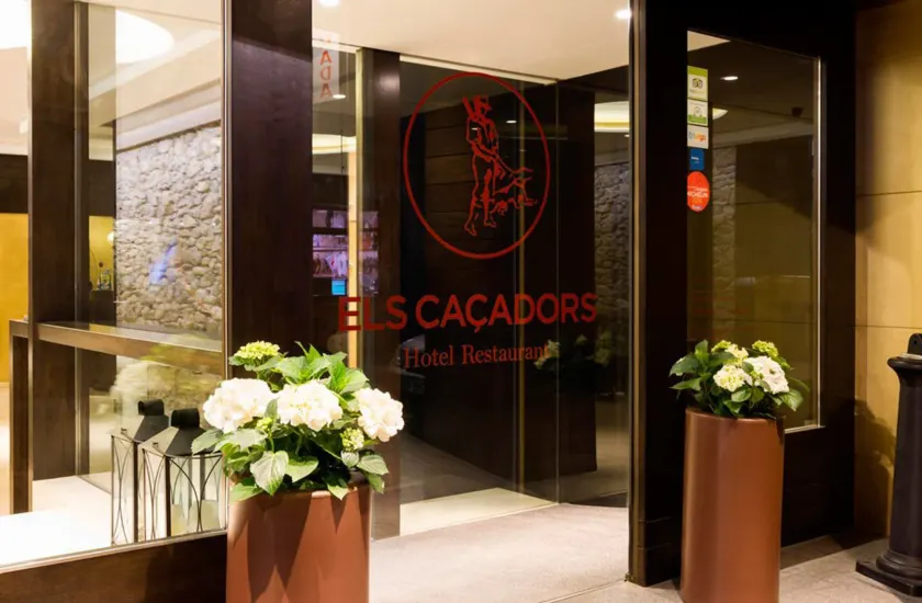 Hotel Els Caçadors de Ribes - Image 1