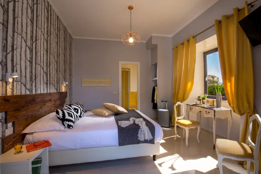 Urban Garden Hotel - Image 1