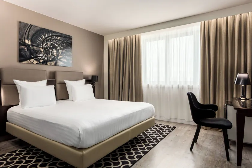 AC Hotel Paris Porte Maillot by Marriott - Image 1