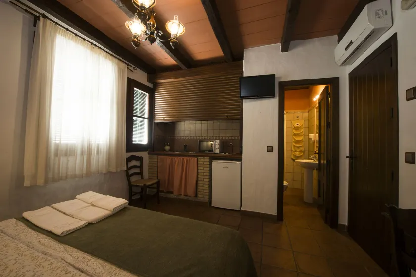 Hostal Torre de Guzmán - Image 1