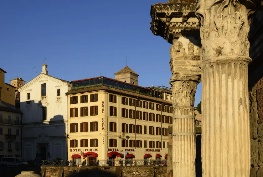 Hotel Forum - Image 1