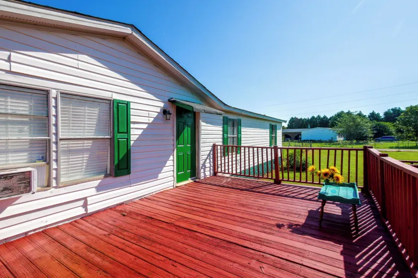 Peach County Farmhouse w/ Deck & Fireplace - Image 1