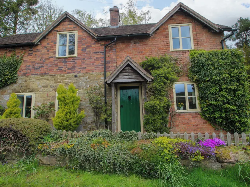 Ivy Cottage - Image 1