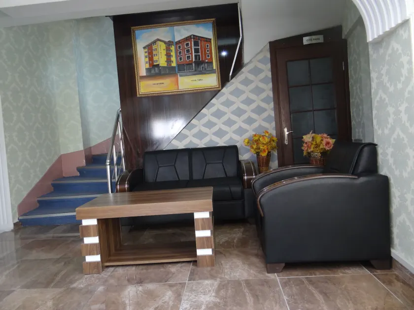 Meta Hotel - Image 1