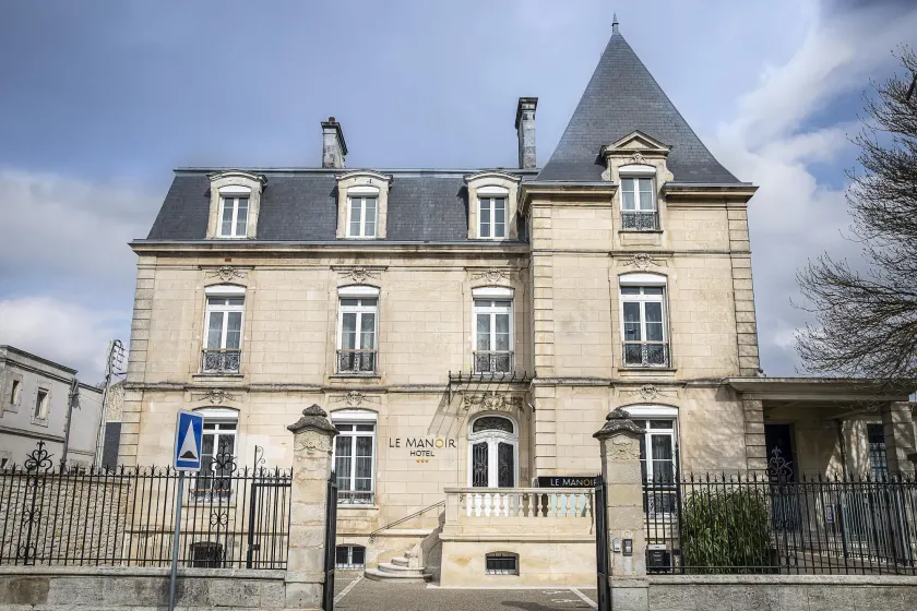 Le Manoir Hotel, BW Signature Collection - Image 1