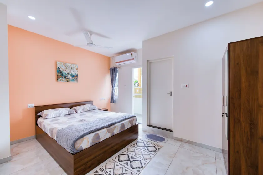 The Crown Homestays - Image 1