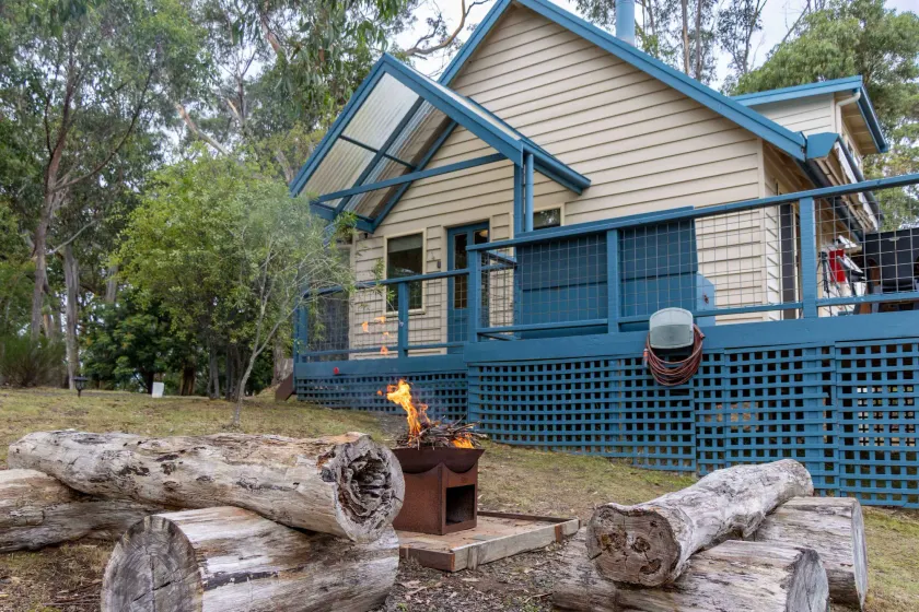 Lorne Bush House Cottages & Eco Retreats - Image 1