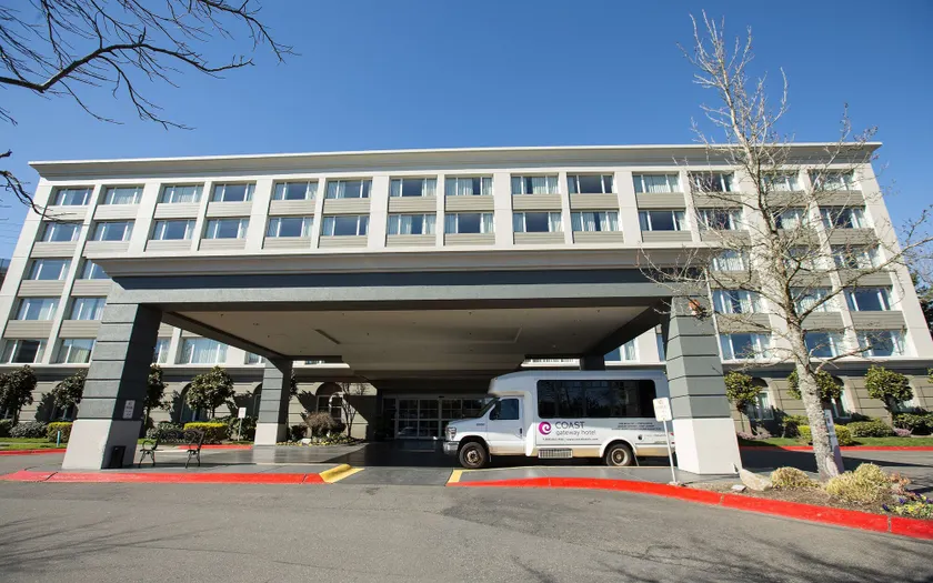 Coast Gateway Hotel - Image 1