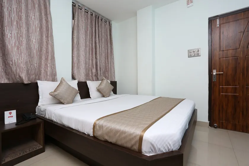 Hotel O Aashray Guest House - Image 1