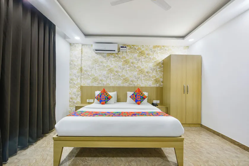 Luxe 8 Stayz  - Image 1