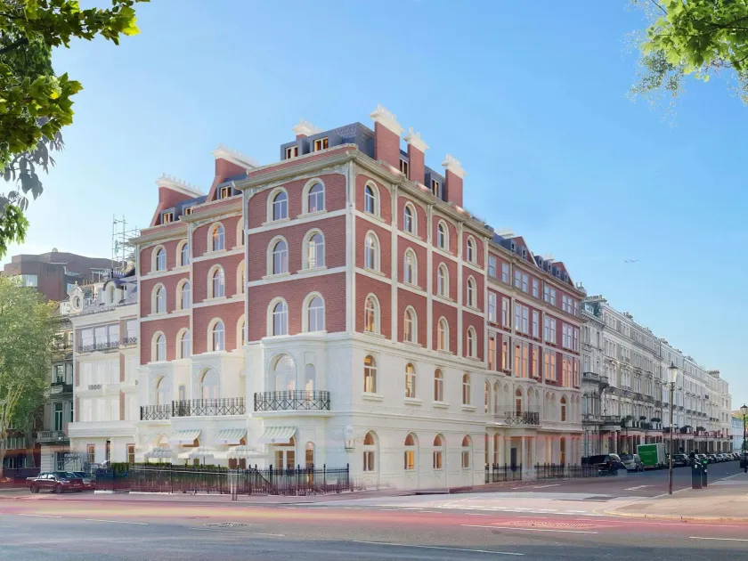 Delano London - Image 1