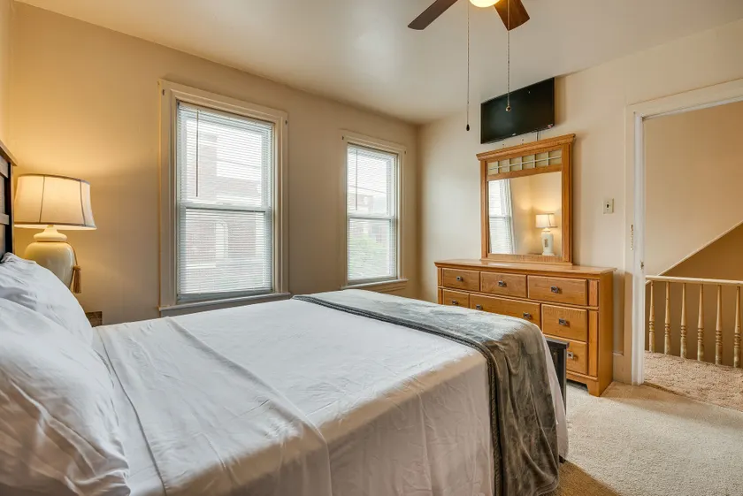 Condo Rental w/ Pool Access ~ 11 Mi to Allentown! - Rom