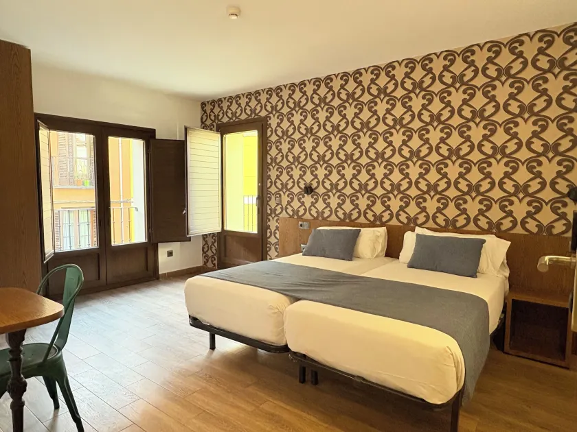 León Center Rooms - Image 1