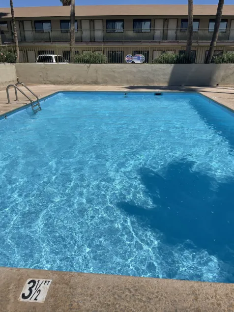 Americas Best Value Inn Blythe CA - Image 1