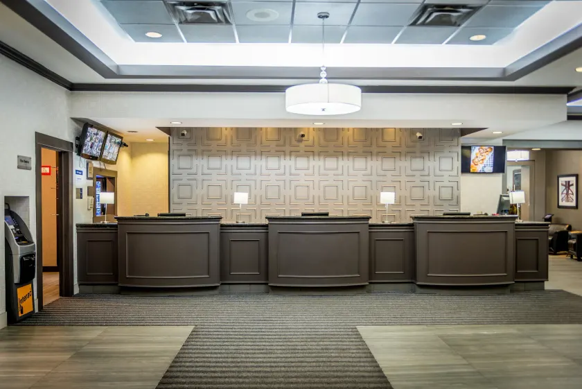 Best Western Plus Village Park Inn - Hall