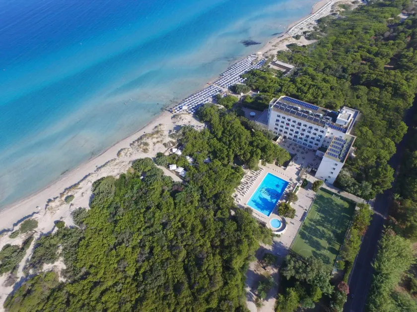 Ecoresort Le Sirene - Caroli Hotels - Image 1