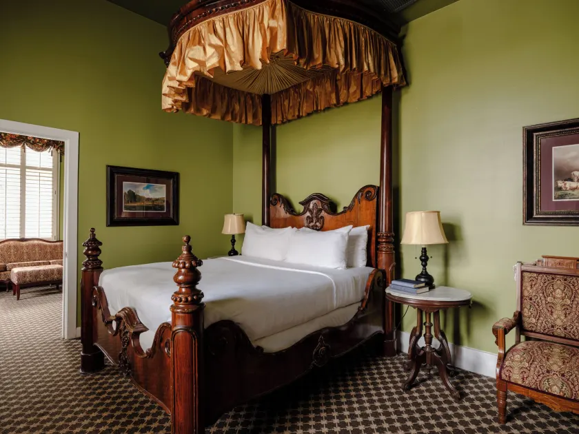 Menger Hotel - Image 1