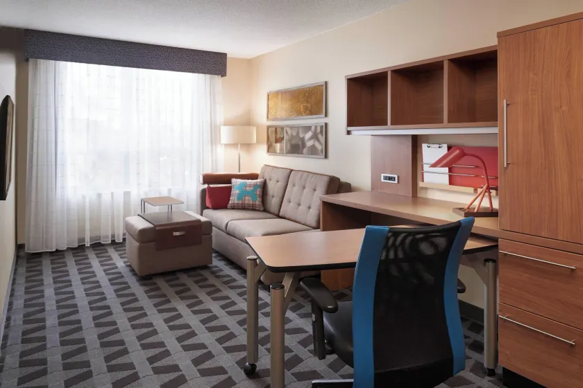 TownePlace Suites by Marriott Windsor - Image 1