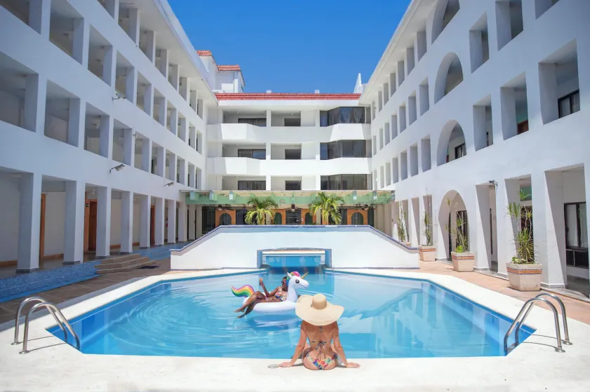 Eurohotel - Image 1