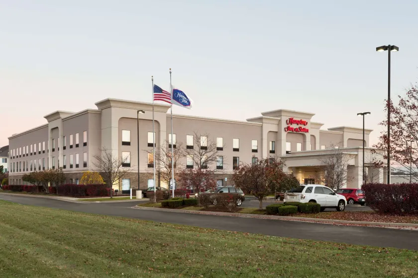 Hampton Inn & Suites Detroit/Sterling Heights - Image 1