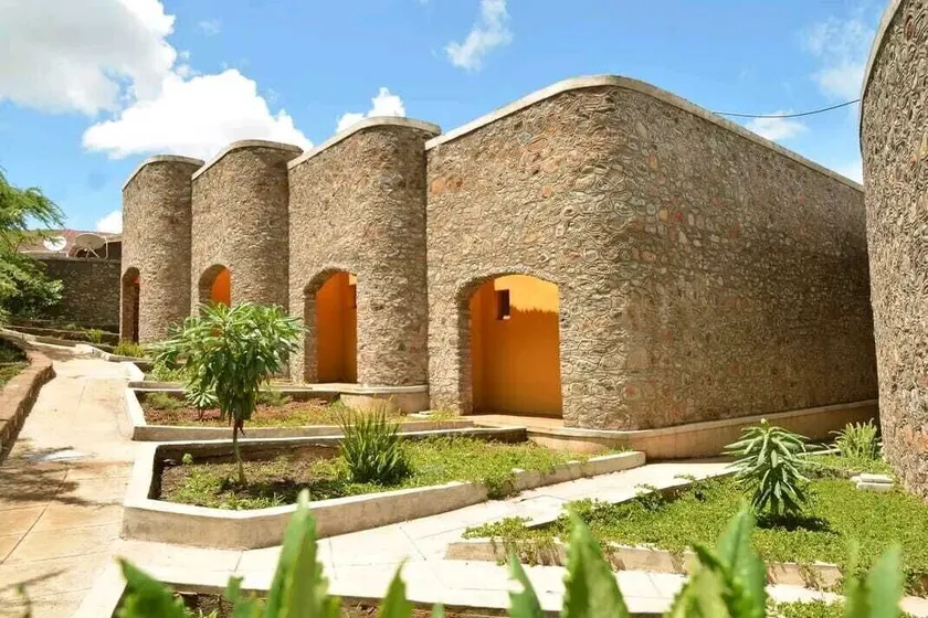 Mara Sun Lodge - Image 1