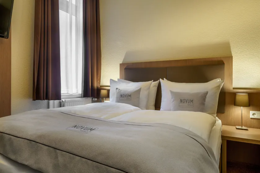 Novum Hotel Alster Hamburg St. Georg - Image 1