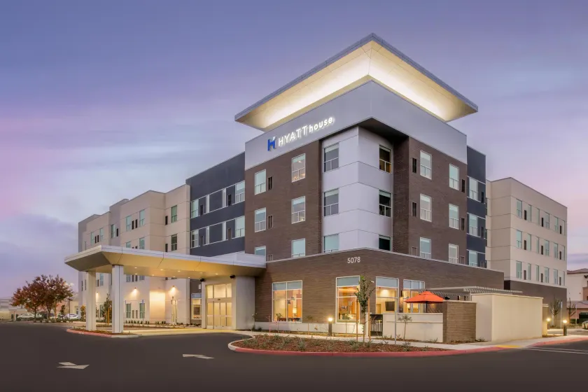 Hyatt House Fresno/Campus Pointe - Image 1