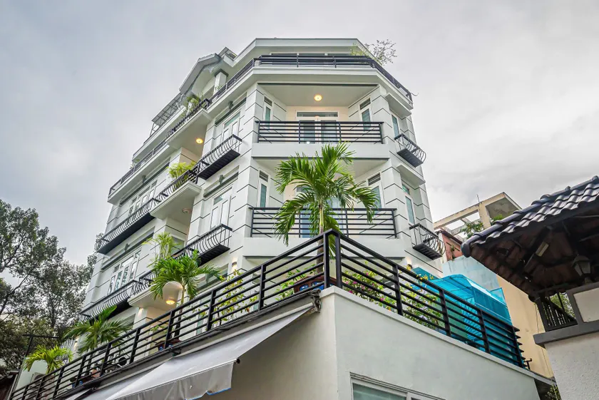 Cozrum Homes - Retro House - Image 1