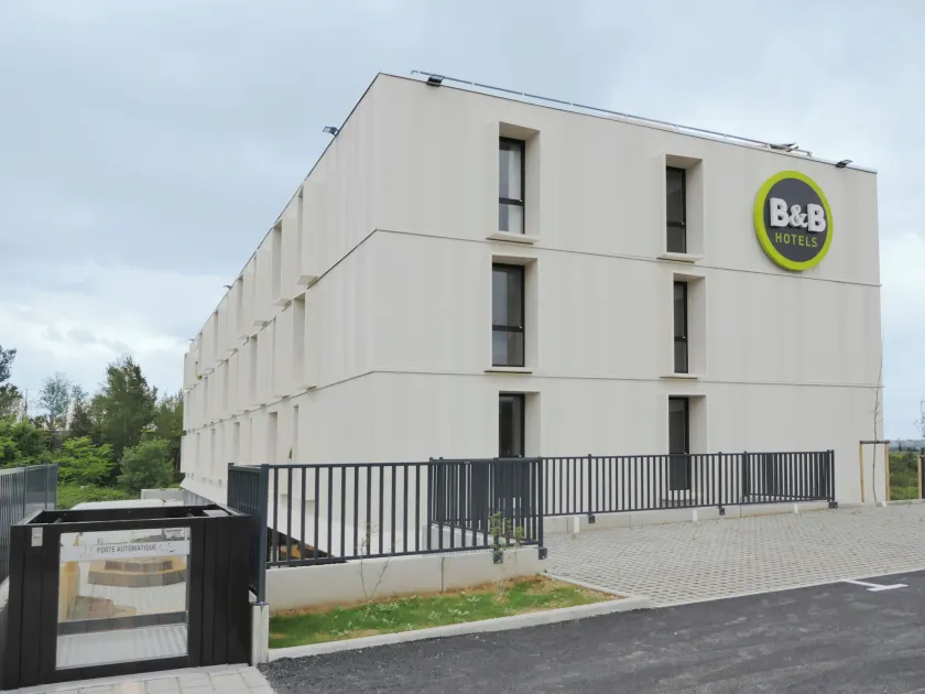 B&B HOTEL Carcassonne Rocadest La Cité - Image 1