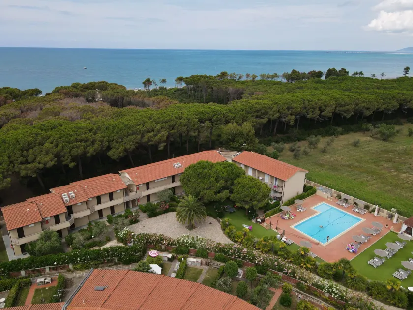 Oleandri Suite Hotel - Image 1