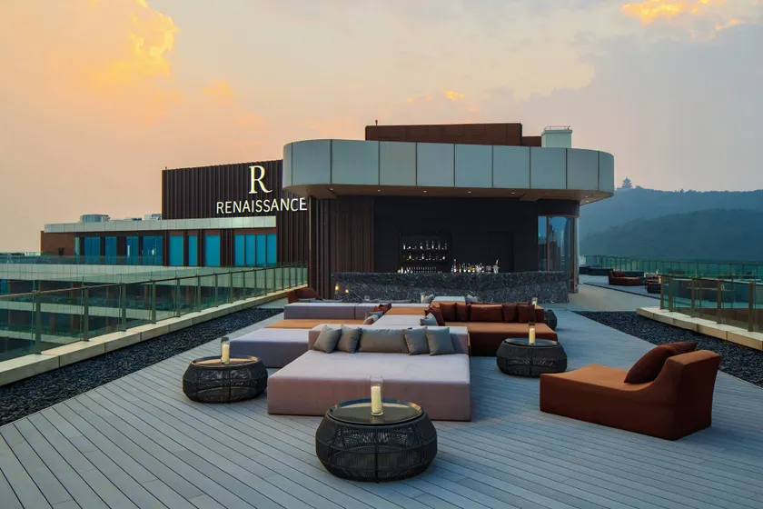 Renaissance Suzhou Taihu Lake Hotel - Image 1