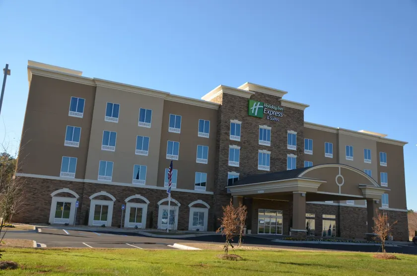 Holiday Inn Express Hotel & Suites Albany by IHG - Image 1