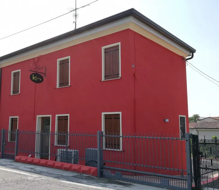 Karingo House - Image 1