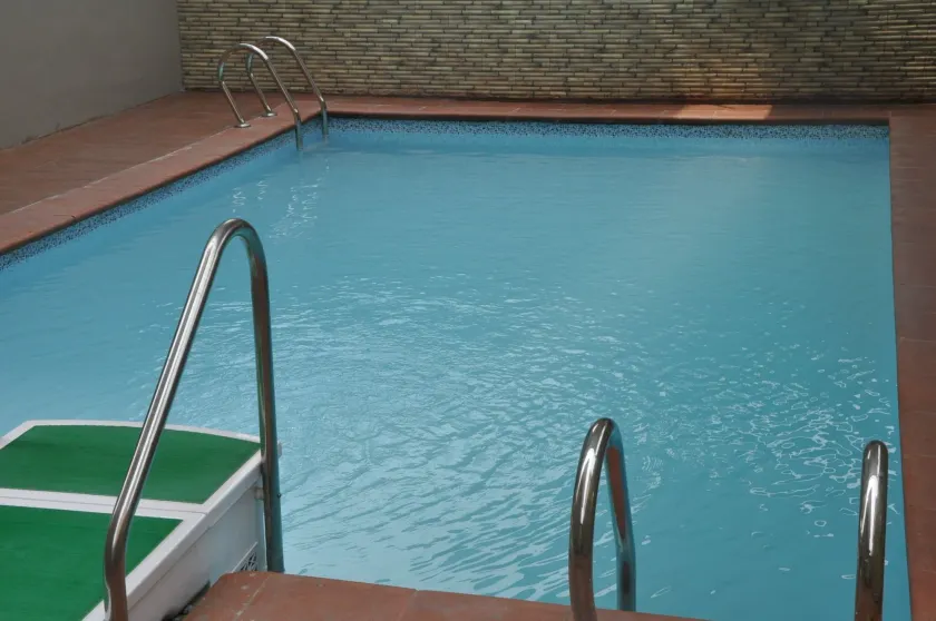 Tudor House Hotel - Image 1