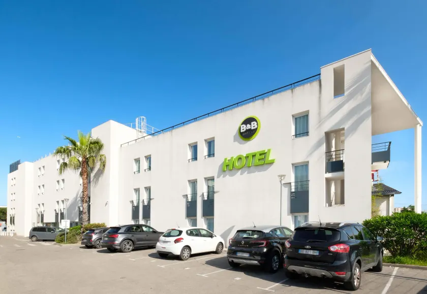 B&B HOTEL Cannes La Bocca Plage - Image 1