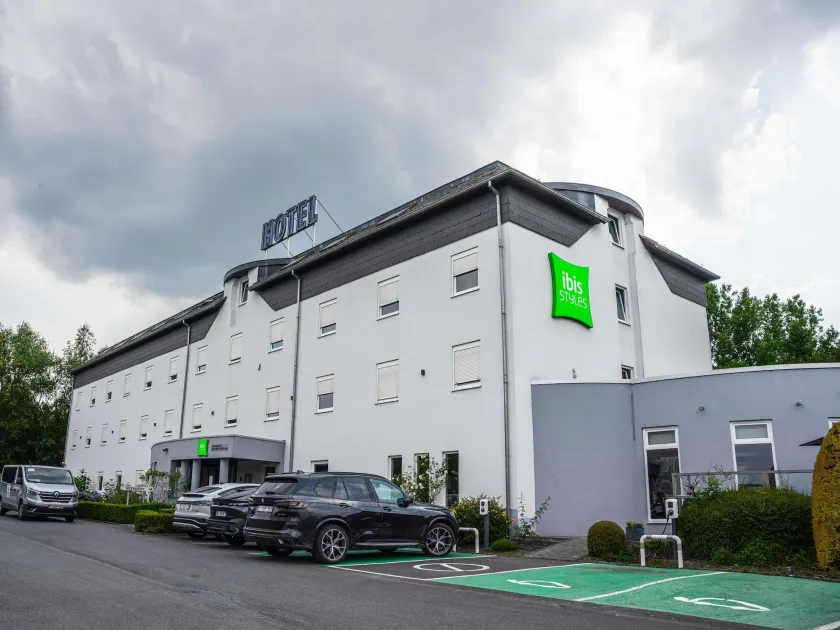 Ibis Styles Charleroi Airport Aero 44 - Image 1