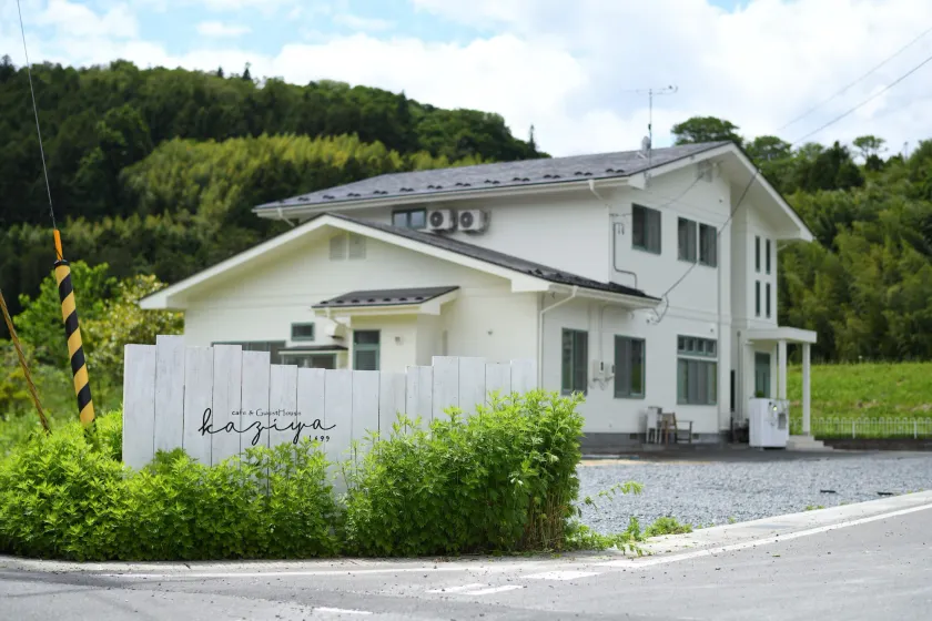Cafe&Guest House Kaziya - Image 1