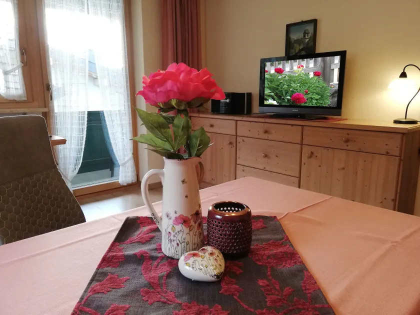 Apartamento e quartos em um prédio de apartamentos com uma vista única - Image 1