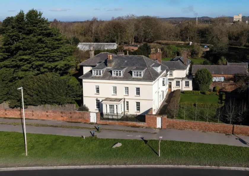 Bardon Hill Manor - Image 1